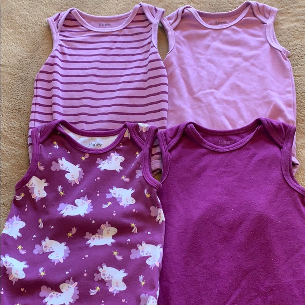 Hanes 4 sleeveless onesies/bodysuits bundle